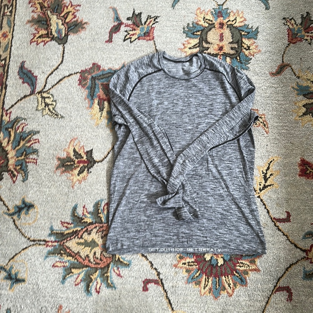 Lululemon Workout Shirt.. Size M